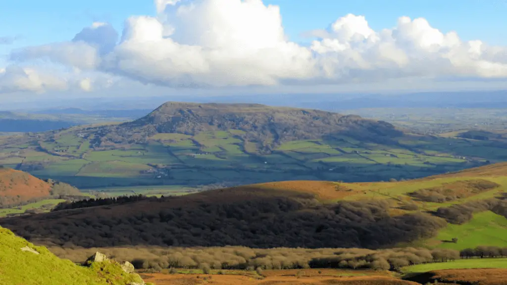 skirrid-mountain-walk-black-mountains-monmouthshire-wales