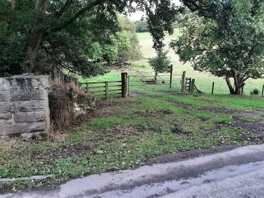 gate next to Nant Tarthwynni
