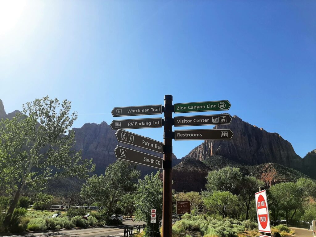 sign to the watchman trail